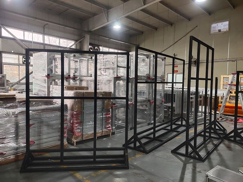 草莓社区网址的新地址展示架